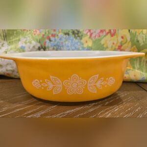Vintage Pyrex Butterfly Gold #043